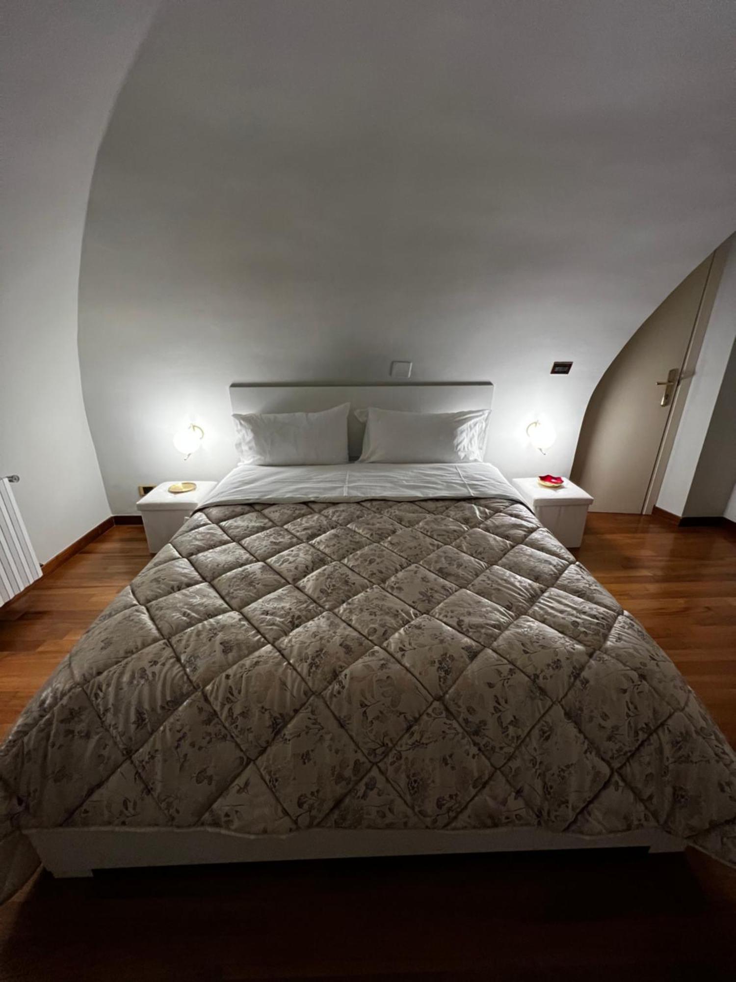 Calefati Gallery Luxury Apartment Bari Exteriér fotografie